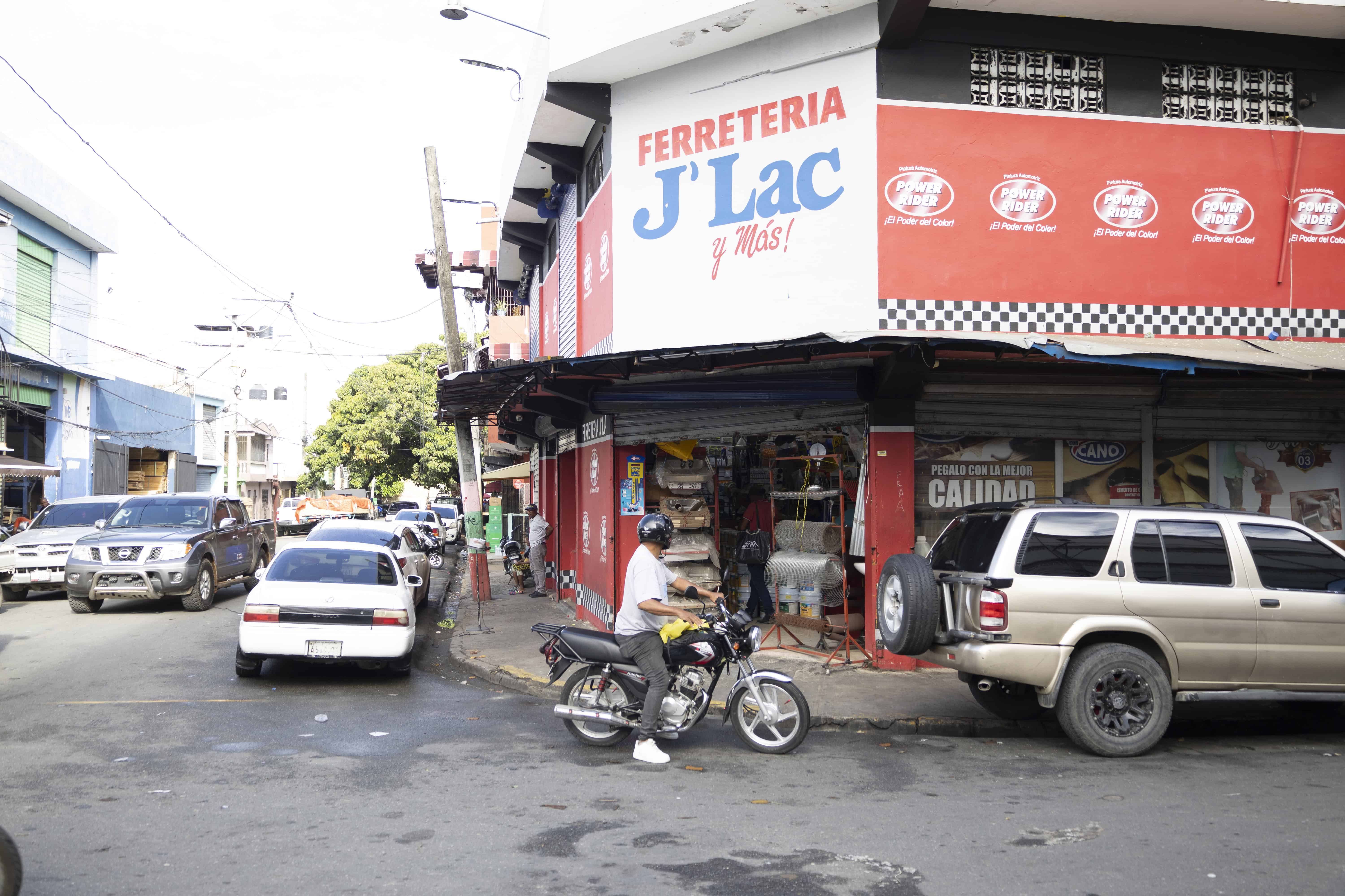 Esquina de Villa Consuelo donde Ramsel Junior García fue ultimado durante una intervención policial.