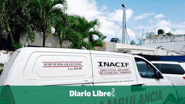 Accidente en la autopista Las Américas deja un fallecido, dos heridos y un vehículo quemado