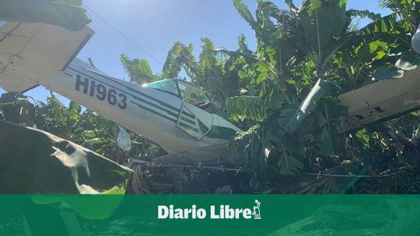 Piloto resulta ileso tras avioneta de fumigación  caer en finca de Hatillo Palma en Montecristi
