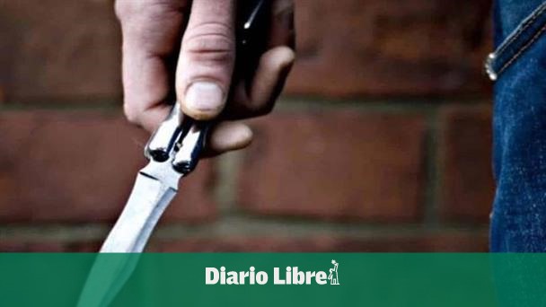 Vecinos evitan una tragedia mayor: mujer sobrevive al ataque de su pareja en Dajabón