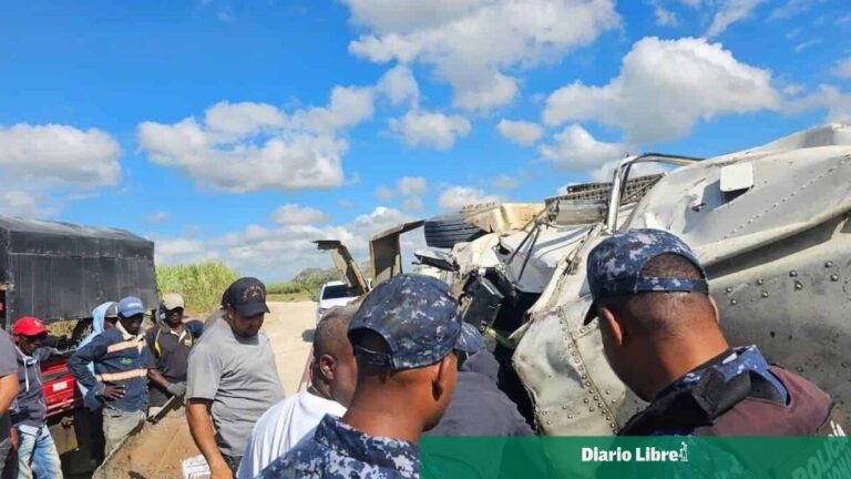 Accidente de camión en Quisqueya: conductor herido tras vuelco de vehículo