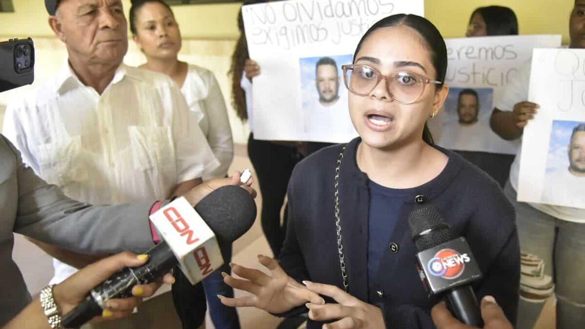 Familia exige que se esclarezca la muerte de un hombre bajo custodia policial en Santiago