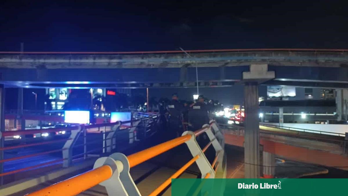 Hombre se cae muerto en el peatonal de la Churchill con Kennedy