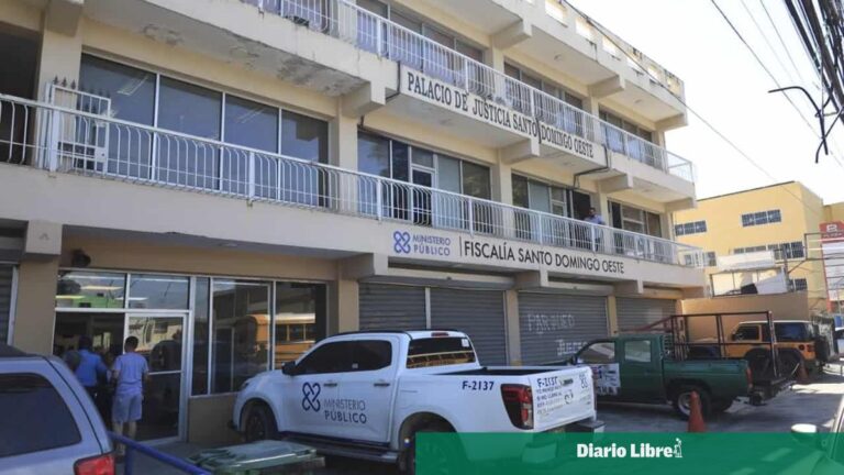 Mujer le quema las manos a su hijastra de 10 años en Los Alcarrizos, según la fiscalía