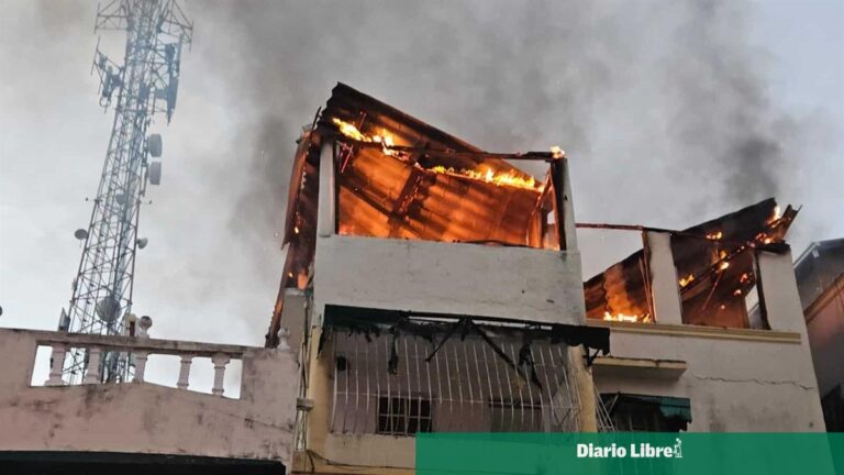 Se incendia vivienda en el residencial Constelación en el Distrito Nacional