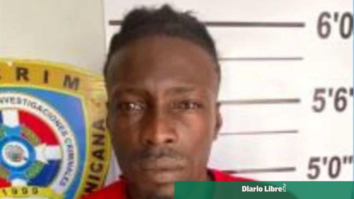 Tres antisociales asaltan personas que llegaban a residencia en Los Alcarrizos: PN detiene a uno