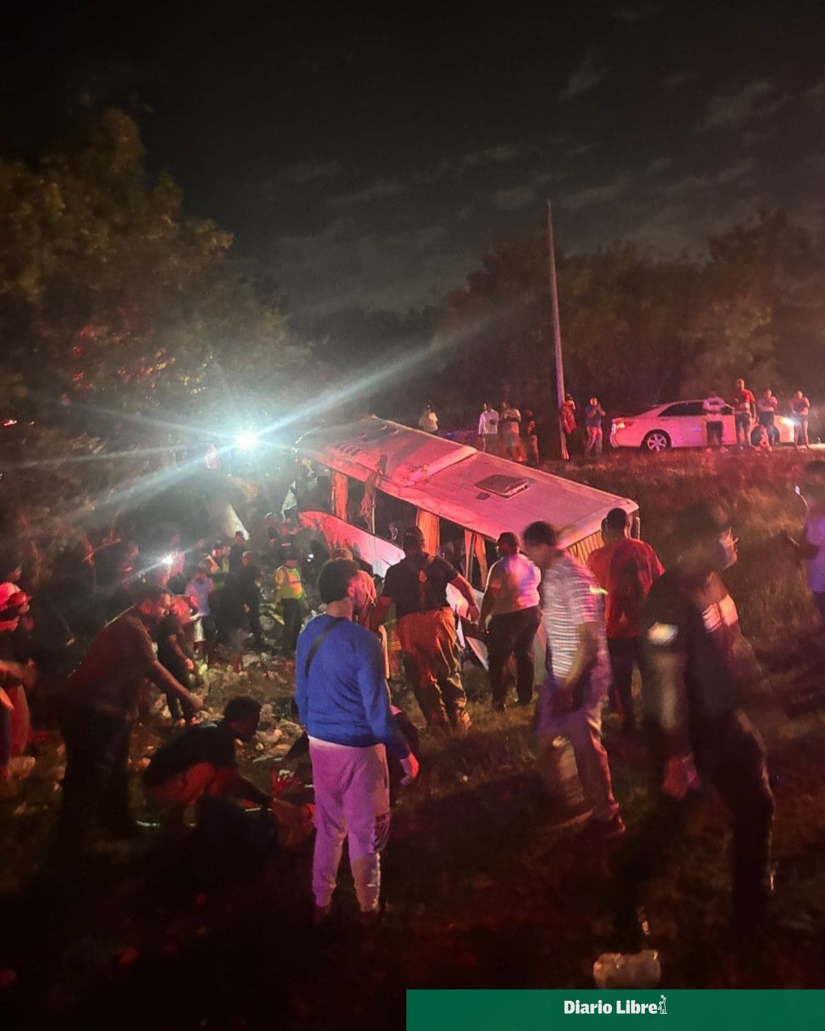 Accidente de autobús en La Romana deja un muerto y alrededor de 19 heridos