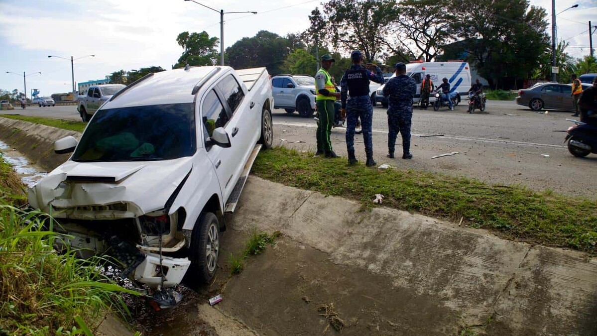 Accidente de tránsito en Yaguate deja un muerto y cuatro heridos