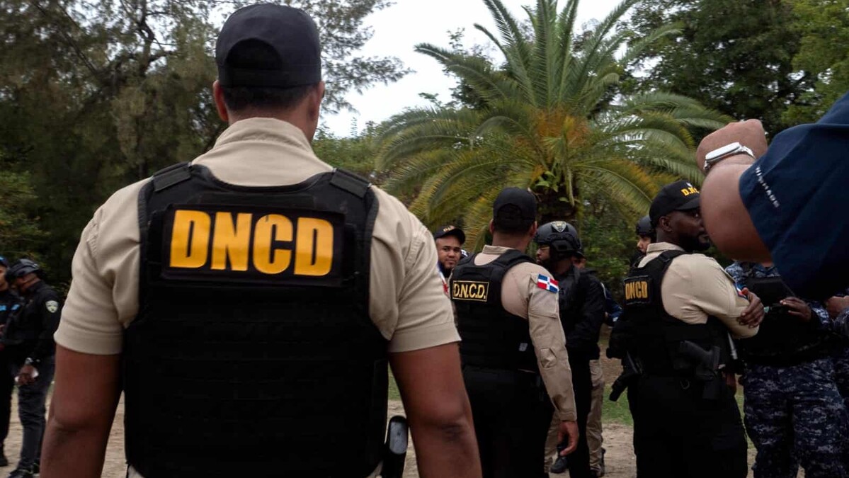 Apresan en La Vega a presunto microtraficante; ocupan drogas, dinero y otras evidencias