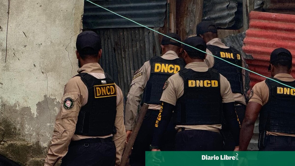 Hijo del fenecido narcotraficante "el Gringo" es arrestado por miembros de la DNCD