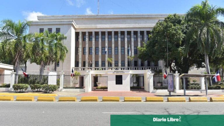 Incendio afecta escuela en San Juan de la Maguana; no reportan afectados