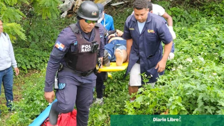 Motorista cae a una cañada tras ser impactado por una yipeta en Los Jardines del Norte
