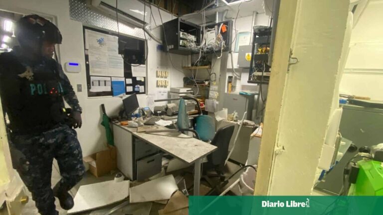 Policía frustra intento de robo en comercio y apresa hombre en flagrante delito en Villa Mella