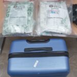 ¿Viaje de negocio? Francés intentó tomar un vuelo con cuatro paquetes de cocaína en la maleta