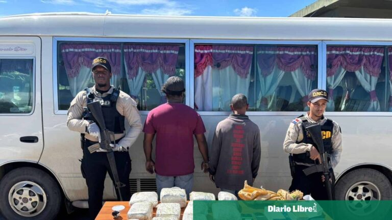 Autoridades decomisan 11 pacas de marihuana y dinero durante operativo en Barahona