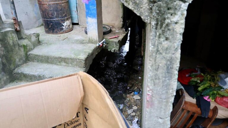 Comunitarios relatan el hallazgo de la bebé sin vida en una cañada de Los Girasoles