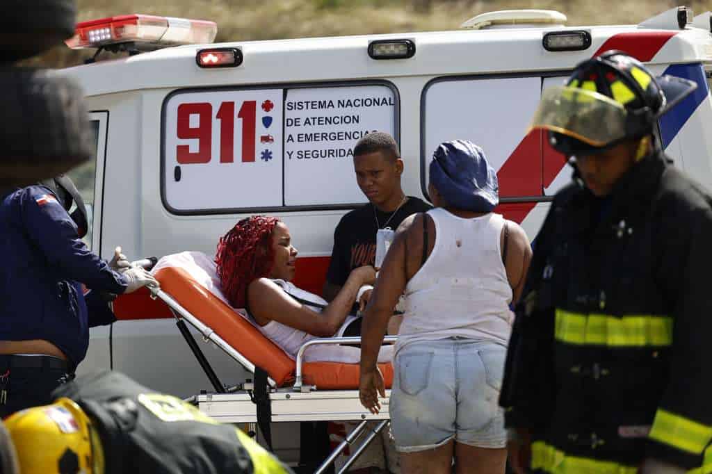 Traslado de los heridos del siniestro.