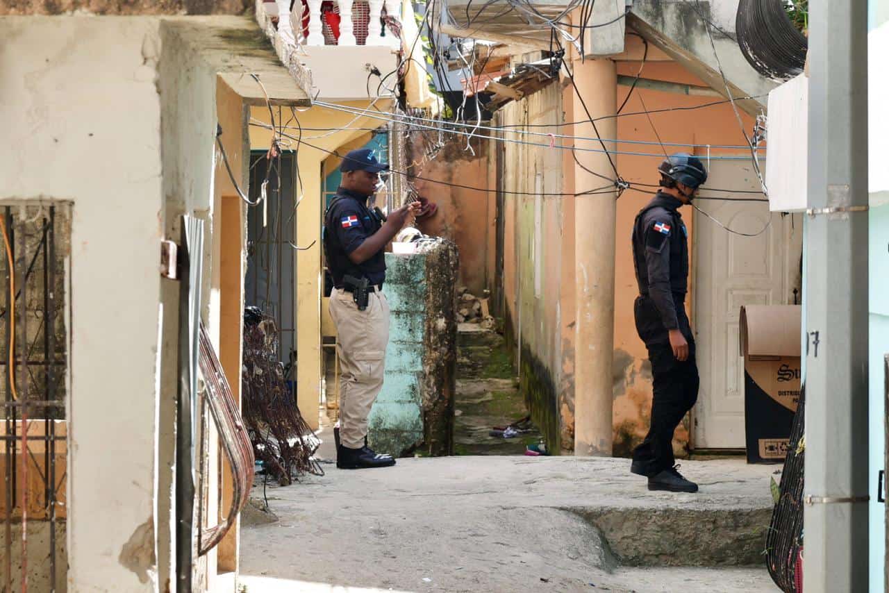 Miembros de la Dicrim se presentaron en el sector para continuar con las investigaciones del caso.