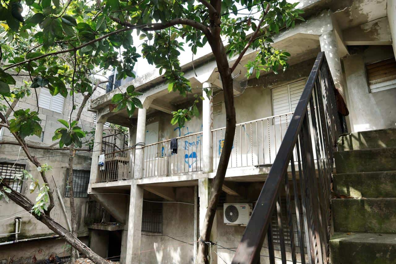 Vivienda donde residía la menor junto a su padre y sus hermanos, en Los Girasoles I.